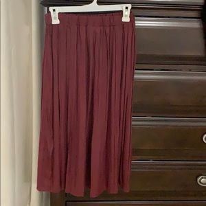 Pleated midi skirt